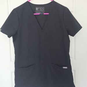 FIGS Black V-Neck Short Sleeve Scrub Top